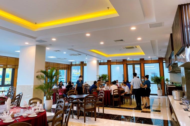 Khách Sạn Peace Hạ Long